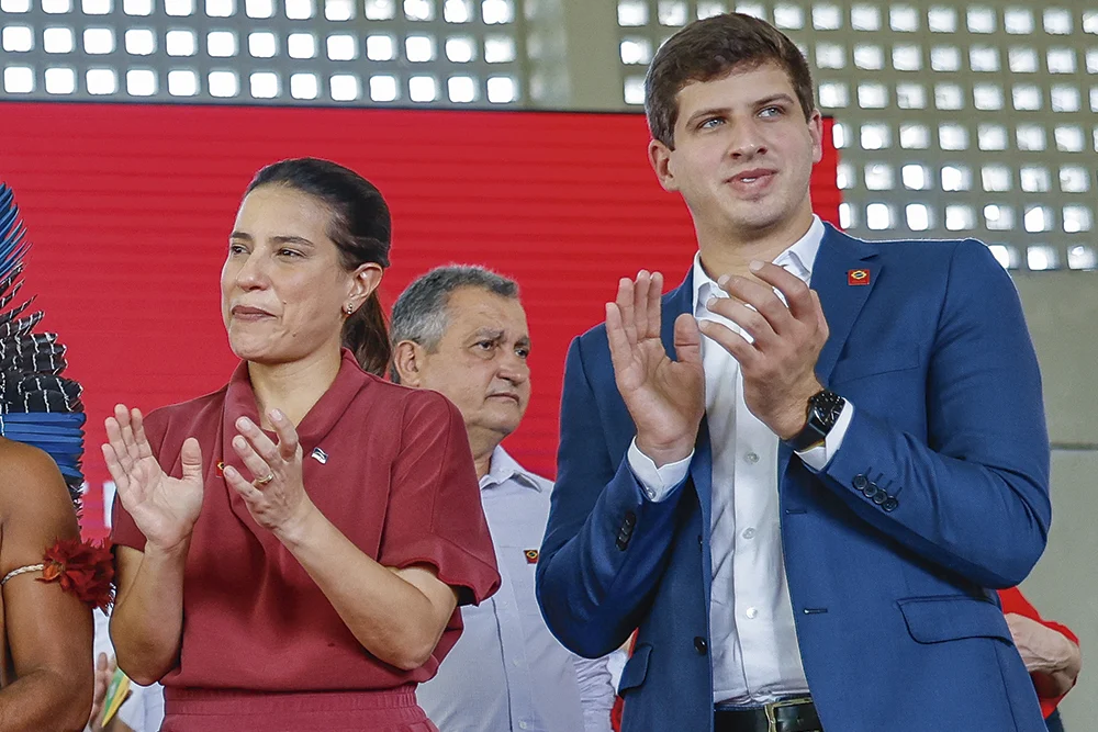 acusacao-de-espionagem-acirra-embate-entre-joao-campos-e-raquel-lyra-em-pernambuco
