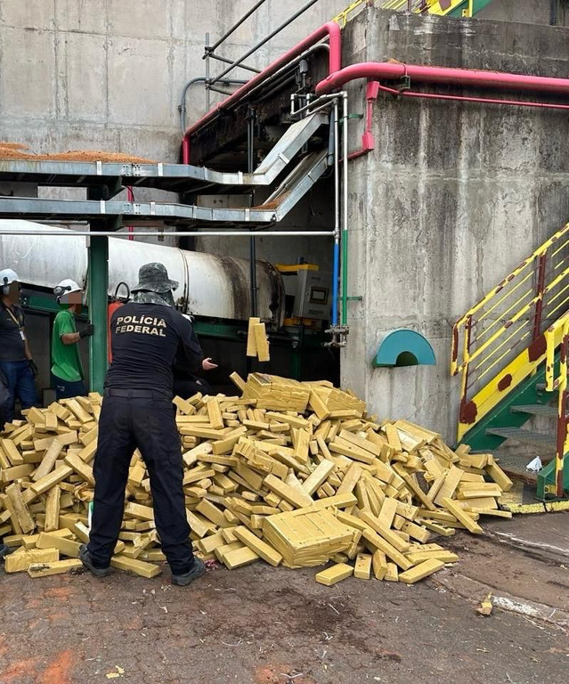 policia-federal-incinera-mais-de-8-toneladas-de-maconha-em-tres-lagoas
