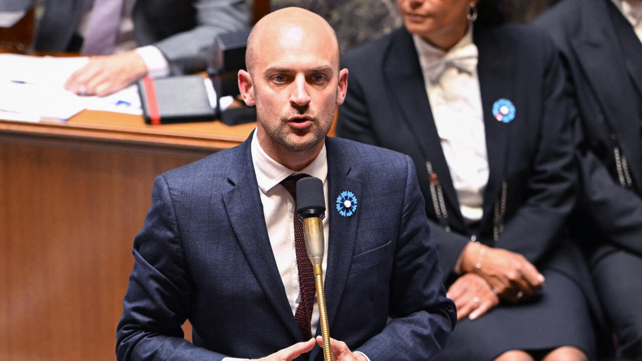 franca-diz-que-luta-contra-o-estado-islamico-e-‘prioridade-absoluta’