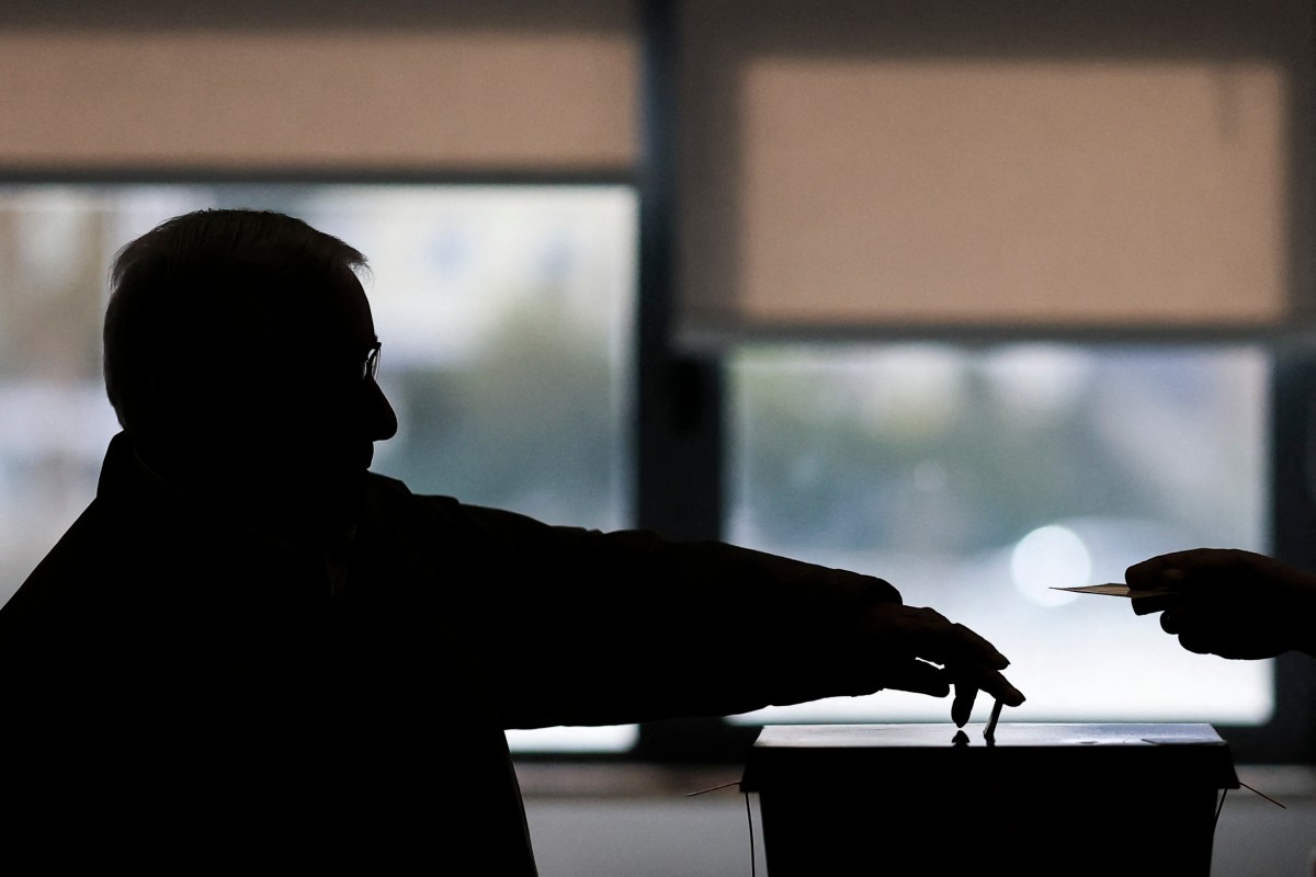 atingido-por-tempestades,-portugal-vai-as-urnas-e-deve-rejeitar-ultradireita