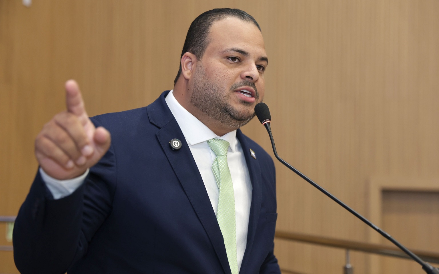 vereadores-pedem-cei-para-apurar-rombo-no-aparecidaprev