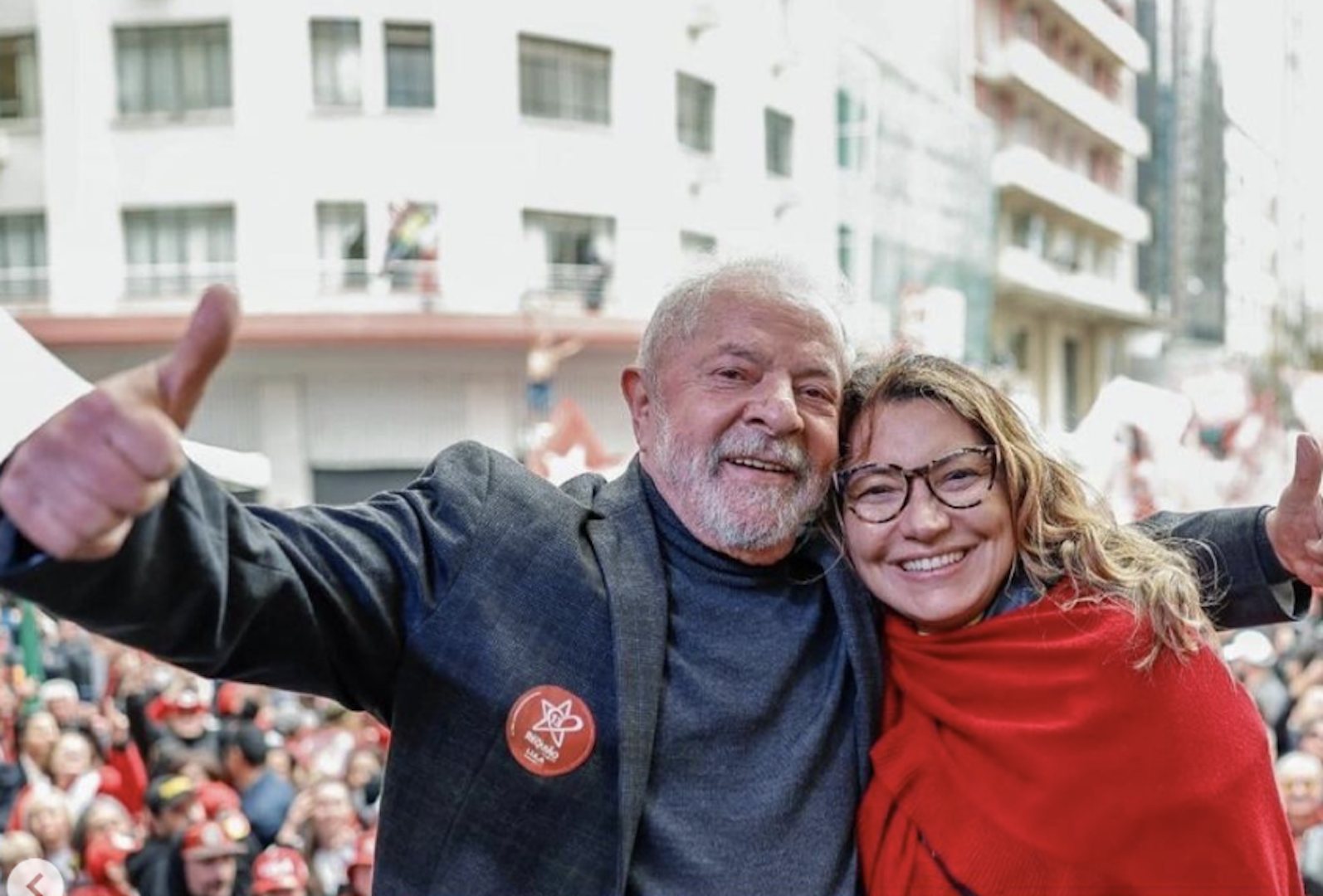 juridico-do-governo-nao-ve-impedimento,-e-janja-desfilara-em-escola-de-samba-que-homenageia-lula