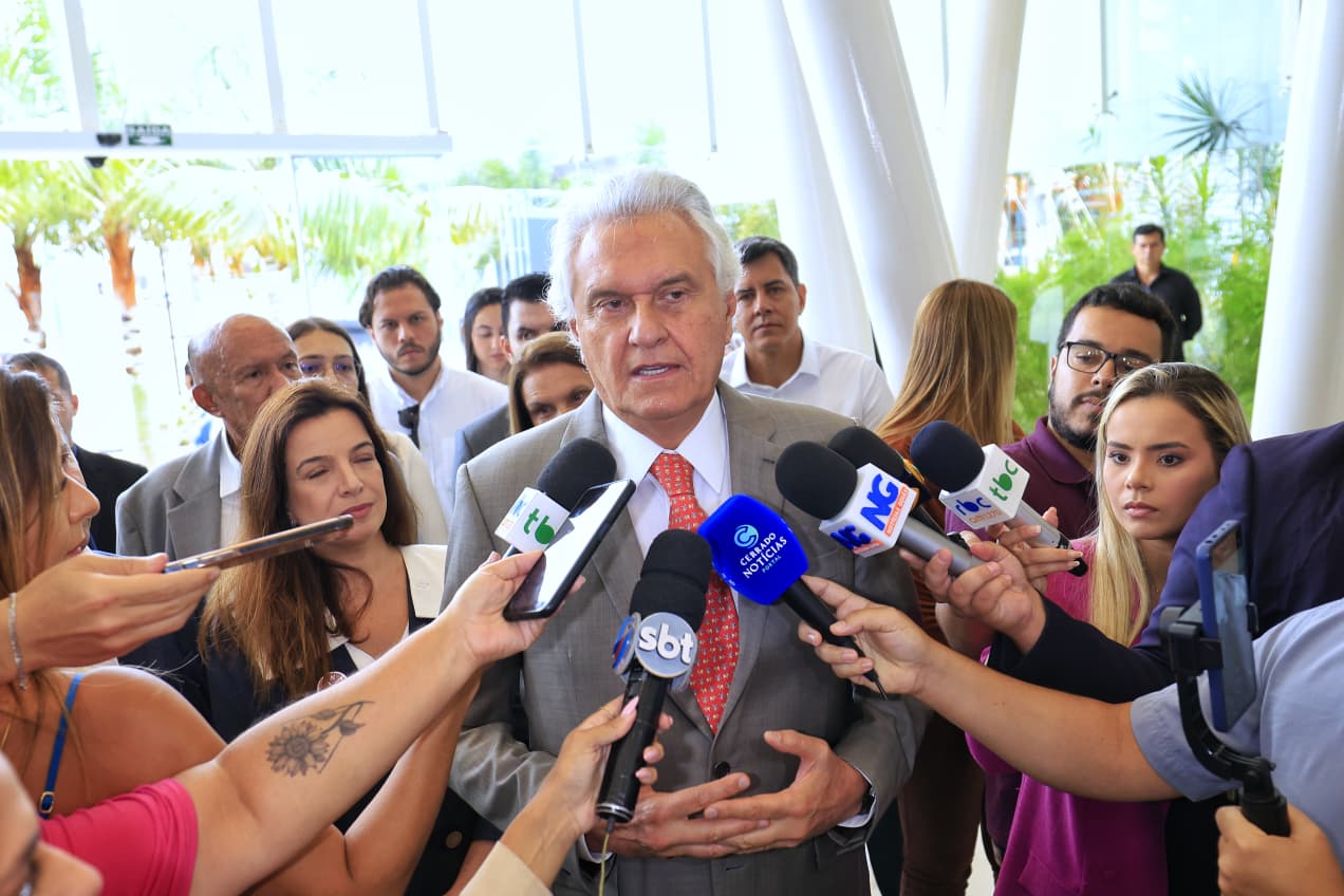 caiado-diz-que-vai-dialogar-mais-com-vanderlan-sobre-sucessao