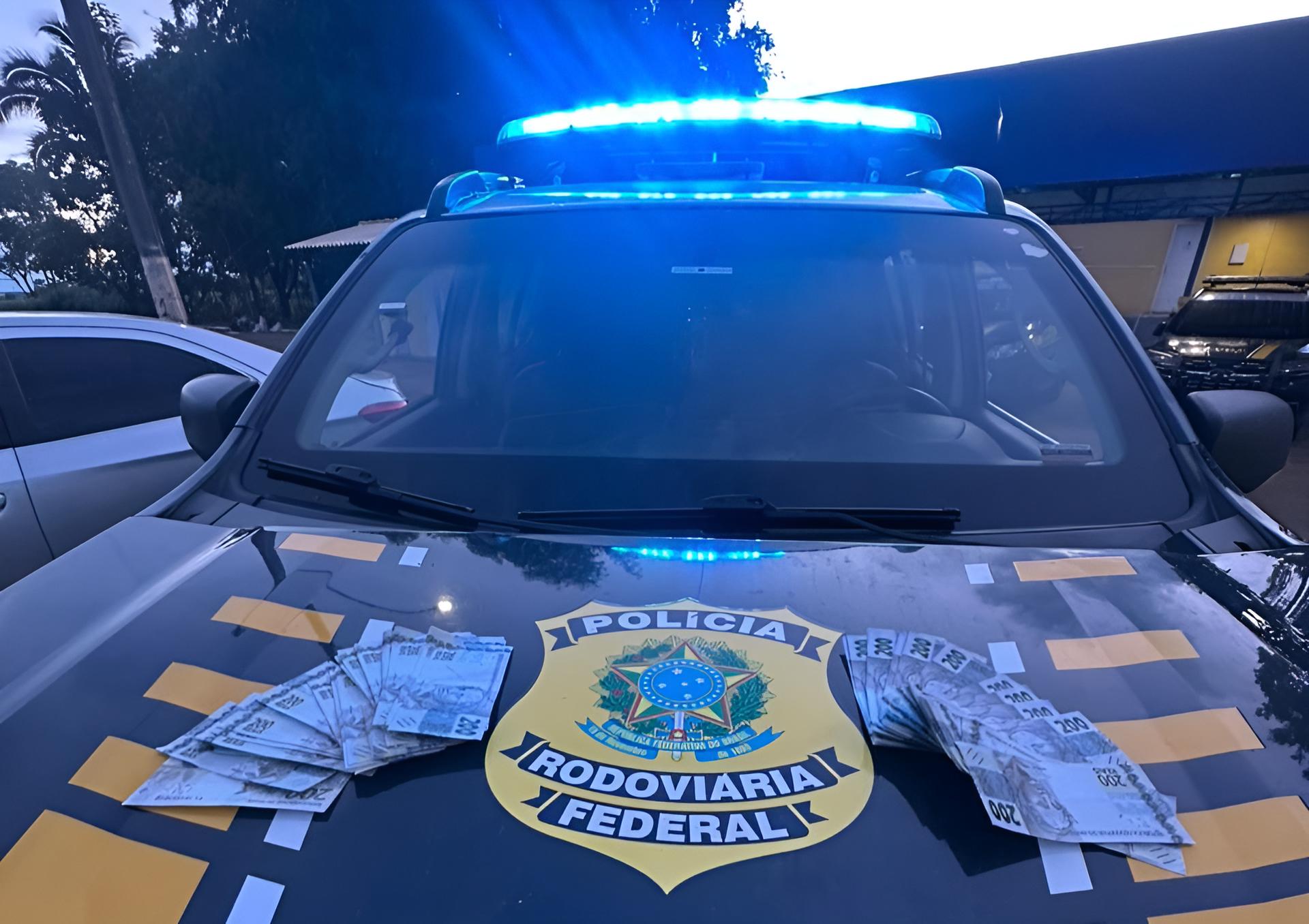 prf-apreende-em-uruacu-r$-30-mil-em-notas-falsas