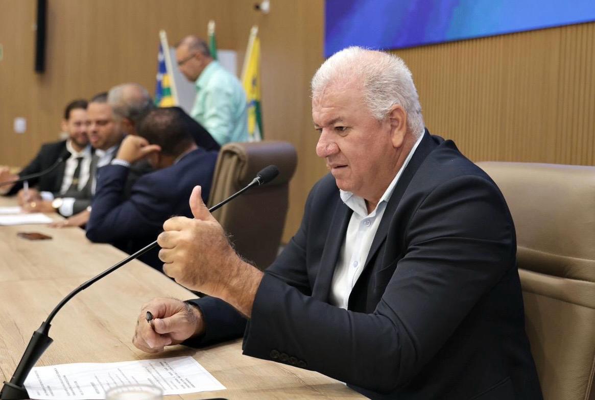 vereadores-reafirmam-apoio-a-gestao-de-gilsao-meu-povo-durante-sessao-em-aparecida