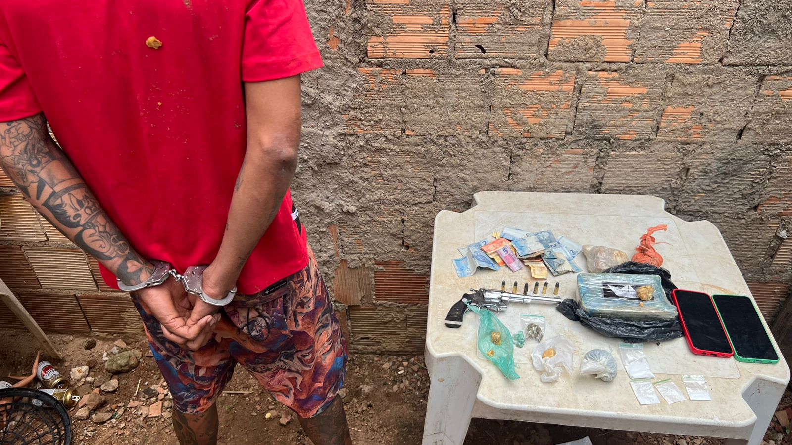 apreendido-mais-de-1-kg-de-droga-no-independencia-mansoes