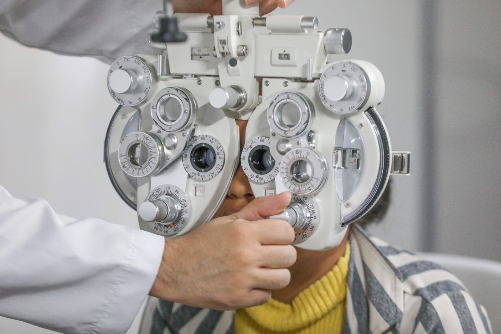 projeto-olhar-cidadao-beneficia-1,4-mil-jovens-com-saude-visual-e-bucal-no-df