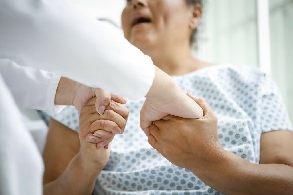 igesdf-abre-selecao-para-medicos-especialistas-com-salarios-ate-r$-18-mil