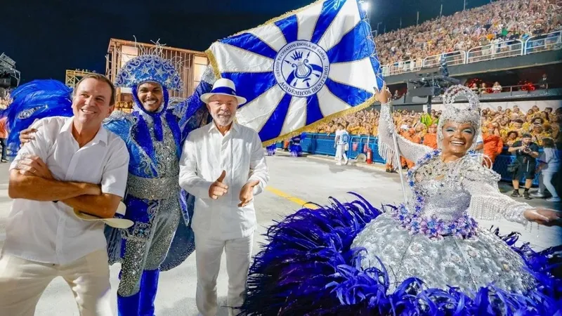 novo-diz-que-pedira-inelegibilidade-de-lula-por-desfile-em-homenagem-ao-petista-na-sapucai