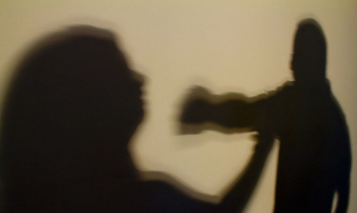 senado-deve-votar-requerimento-para-debater-feminicidio-no-brasil