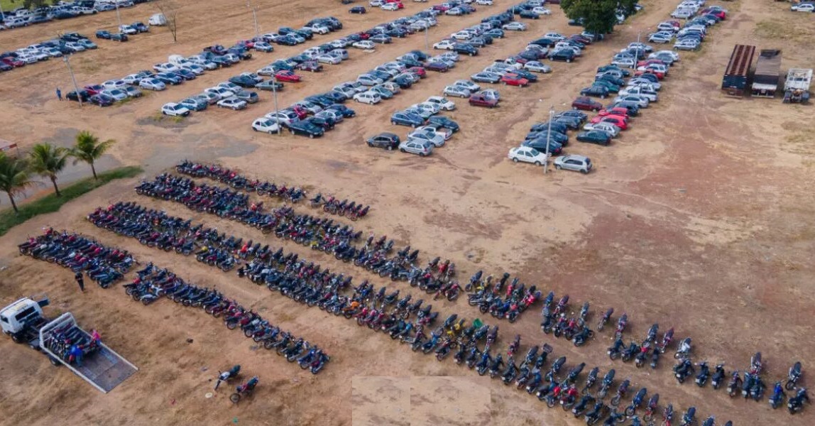 detran-go-realiza-leilao-de-quase-3-mil-veiculos-e-sucatas