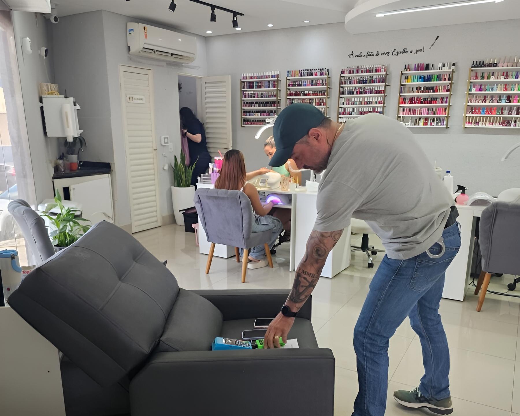 dona-de-salao-e-presa-por-dar-golpes-em-clientes-em-goiania