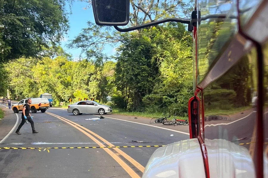 duas-ciclistas-morrem-apos-atropelamento-em-rodovia-no-rs;-motorista-e-preso-apos-fugir-do-local