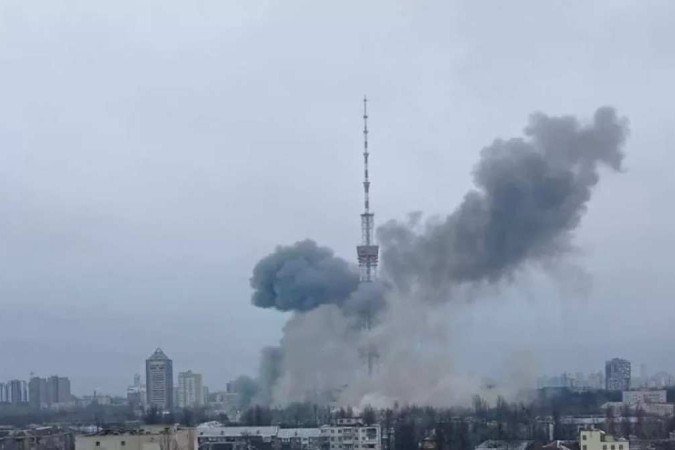 moradores-de-kiev-se-organizam-para-sobreviver-aos-apagoes-de-energia