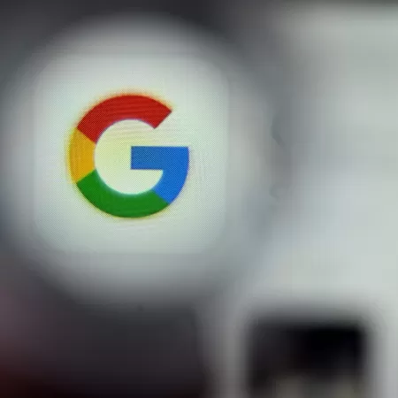 google-lista-sites-que-criam-imagens-intimas-falsas-de-mulheres-e-criancas,-diz-estudo