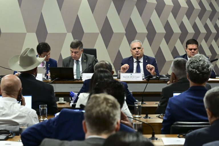 cpmi-do-inss-ouve-presidente-da-dataprev-sobre-indicios-de-fraudes