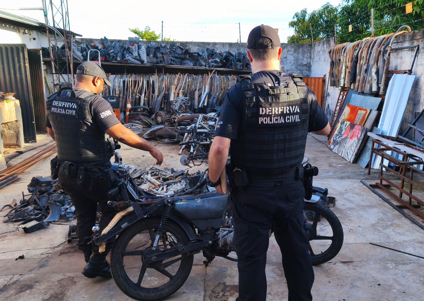 operacao-em-aparecida-desmonta-grupo-de-furto-de-motocicletas