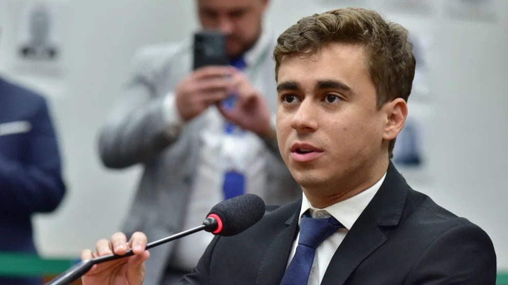 nikolas-ferreira-e-esquerdogata-rejeitam-acordo-em-acao-por-difamacao-contra-influenciadora