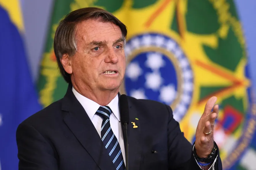 bolsonaro-tem-‘melhora-importante’,-mas-ainda-sem-previsao-de-deixar-a-uti,-diz-hospital
