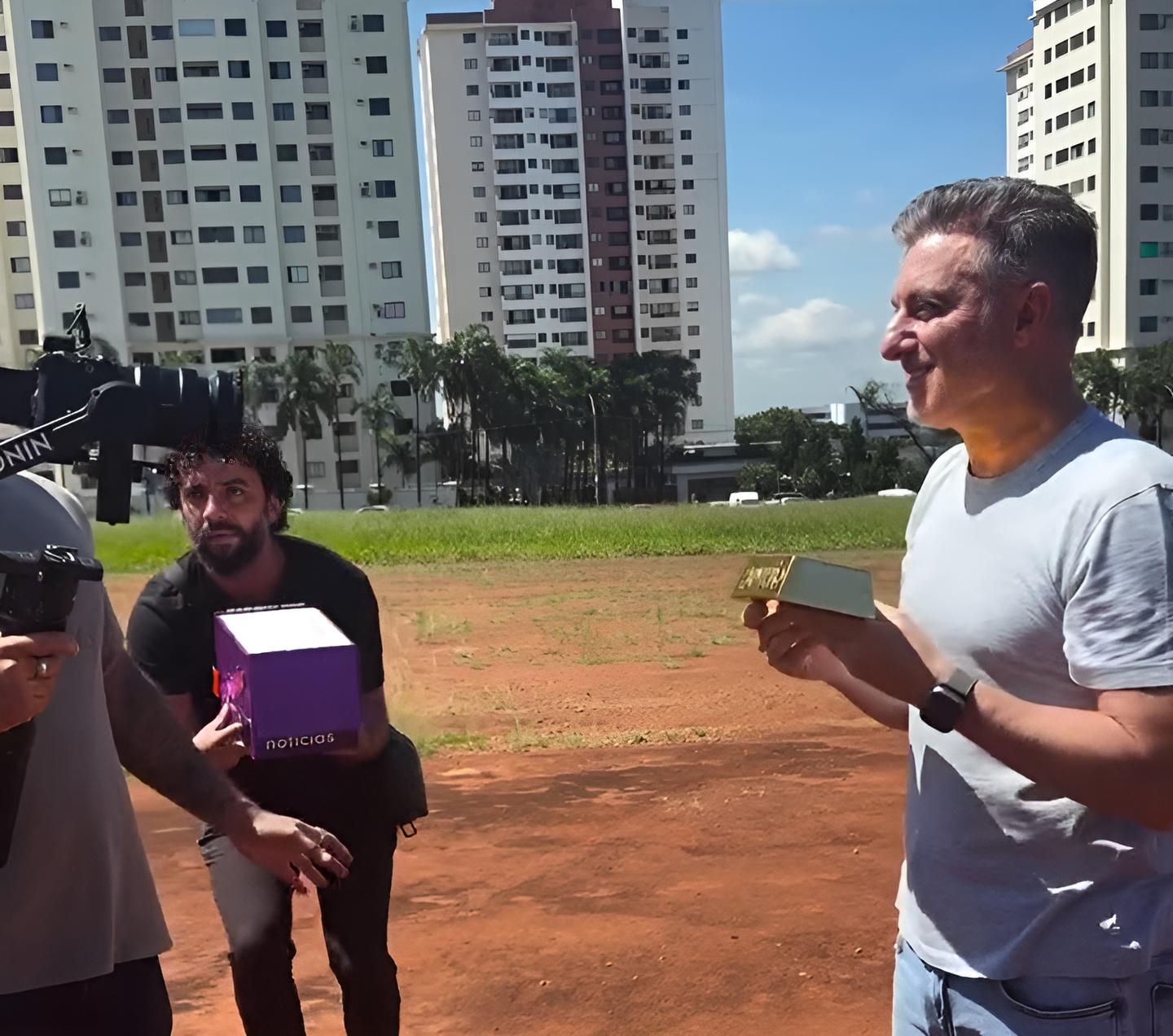 huck-grava-‘quem-quer-ser-um-milionario’-em-aparecida-de-goiania