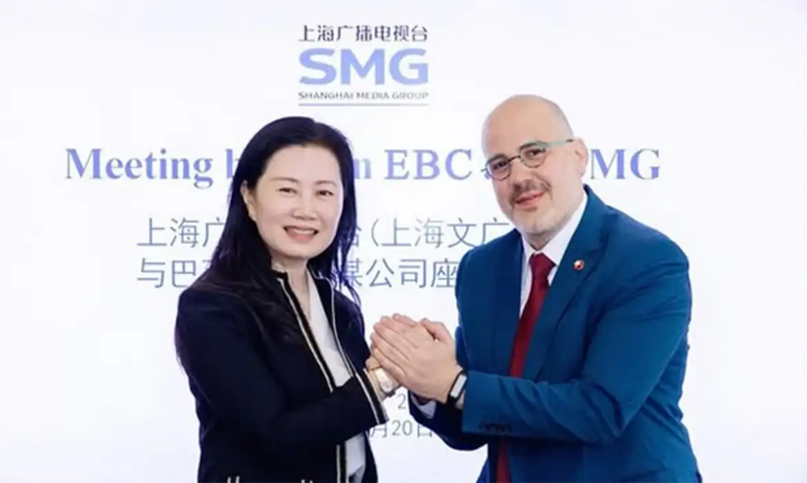 ebc-firma-parceria-com-shanghai-media-group-na-china
