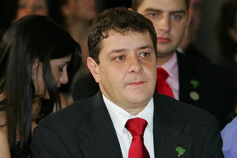 advogado-ligado-a-lula-critica-pf-ao-defender-lulinha:-‘eles-atiram-a-flecha-e-pintam-o-alvo’