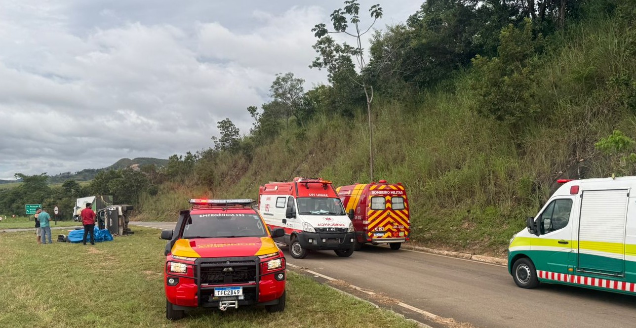 Colisão entre veículos deixa feridos e um morto na BR-080, em Barro Alto