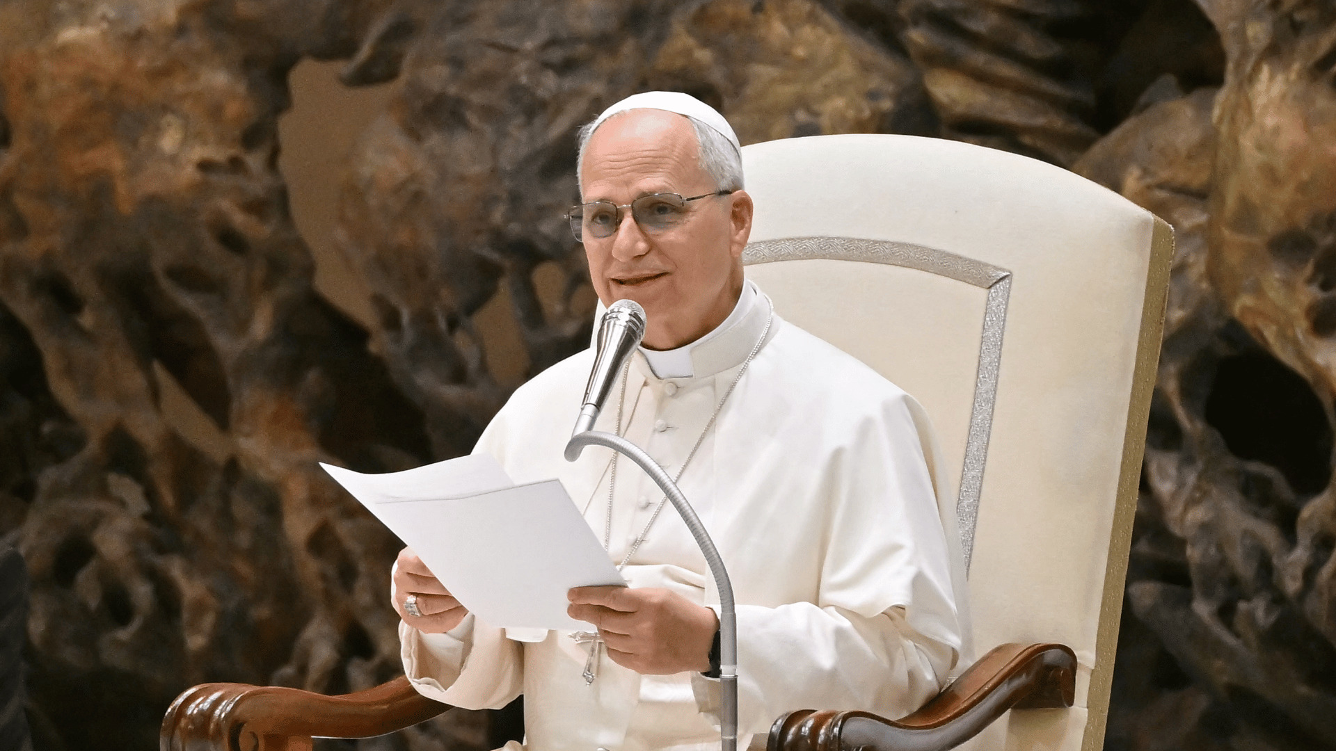 papa-leao-xiv-chama-guerra-no-oriente-medio-de-‘escandalo’-para-humanidade