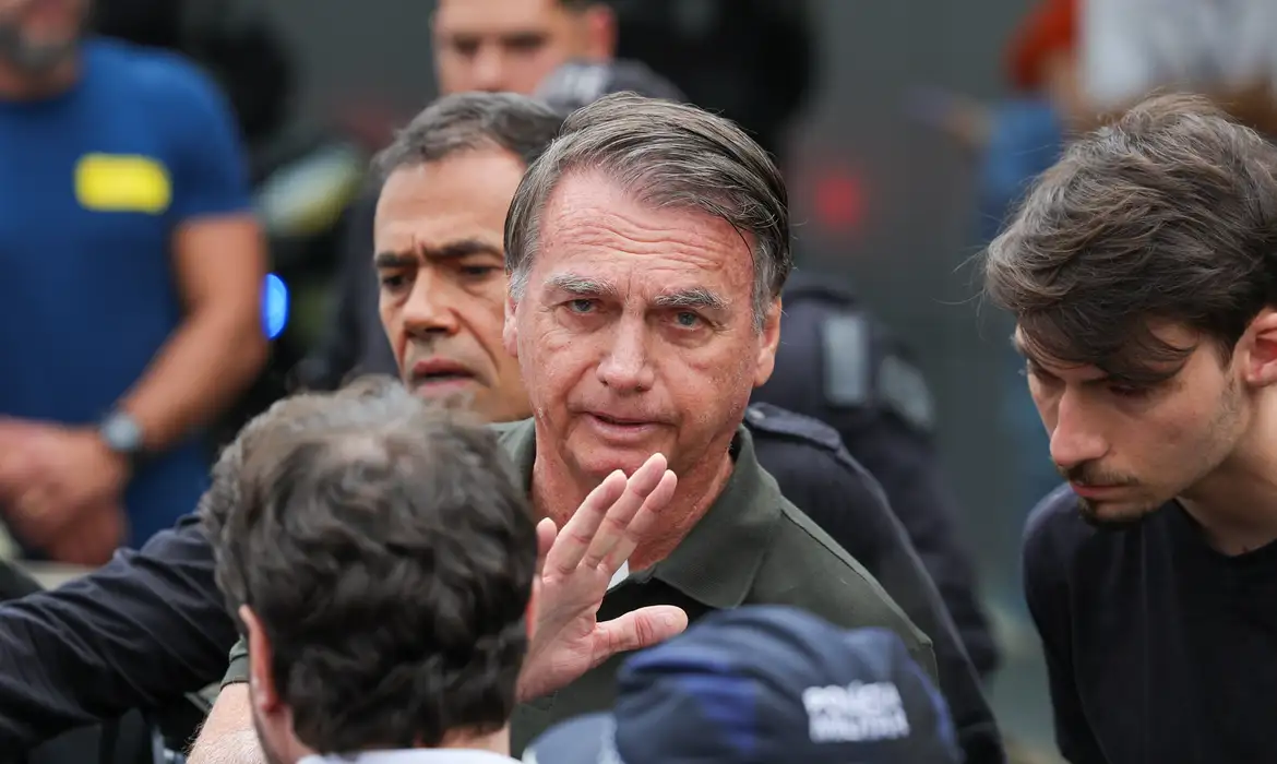 moraes-concede-prisao-domiciliar-temporaria-a-bolsonaro
