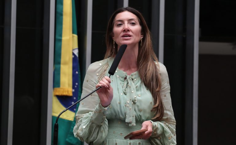 camara-aprova-criacao-do-dia-da-autoestima-da-mulher-brasileira