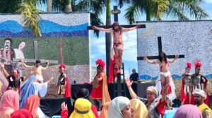 Trindade promove 34ª Caminhada de Fé com encenação da Paixão de Cristo