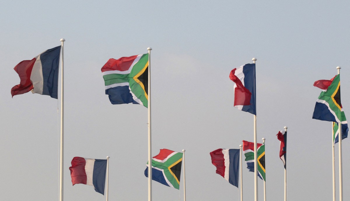 africa-do-sul-e-convidada-e-depois-excluida-de-reuniao-do-g7-na-franca