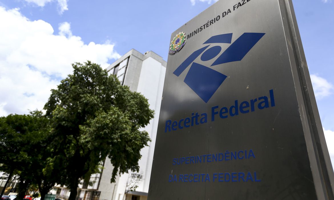 receita-federal-libera-r$-300-milhoes-em-restituicoes-da-malha-fina