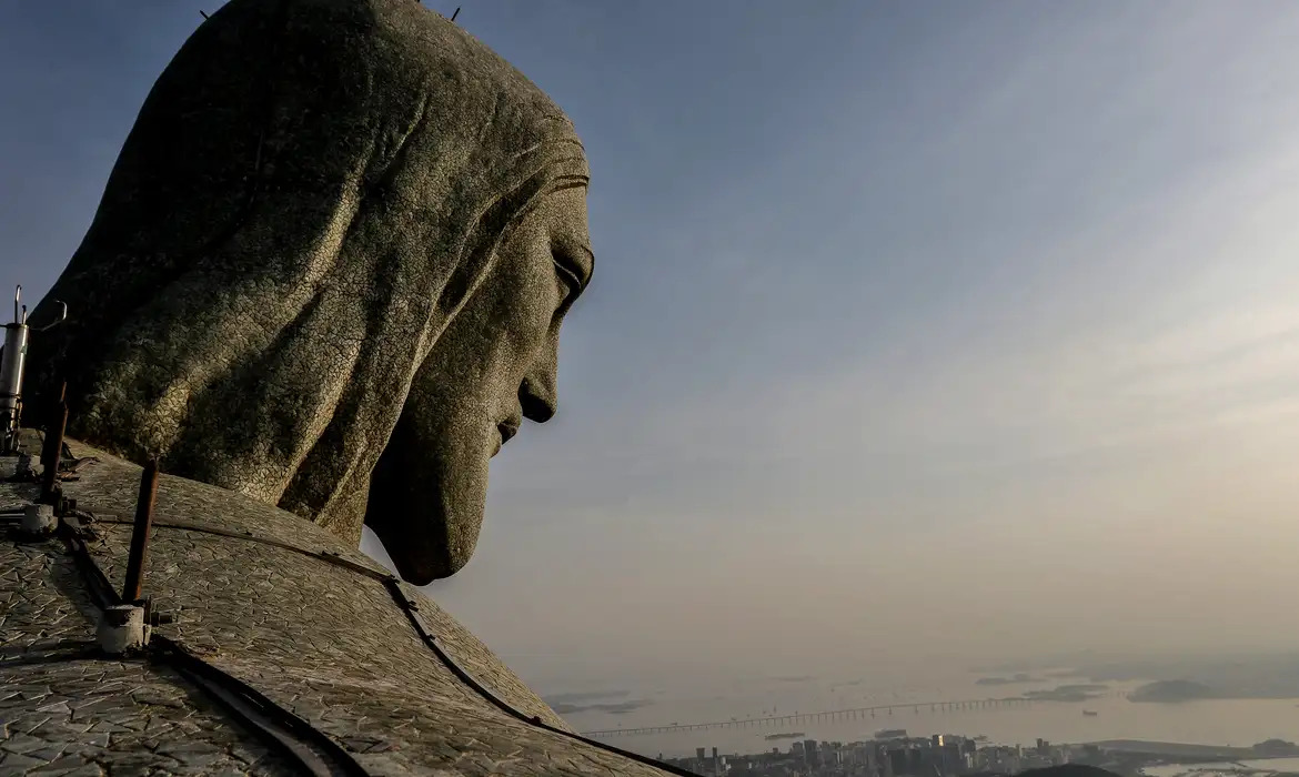 um-paralelo-entre-a-paixao-de-cristo-a-atual-crise-moral-brasileira 