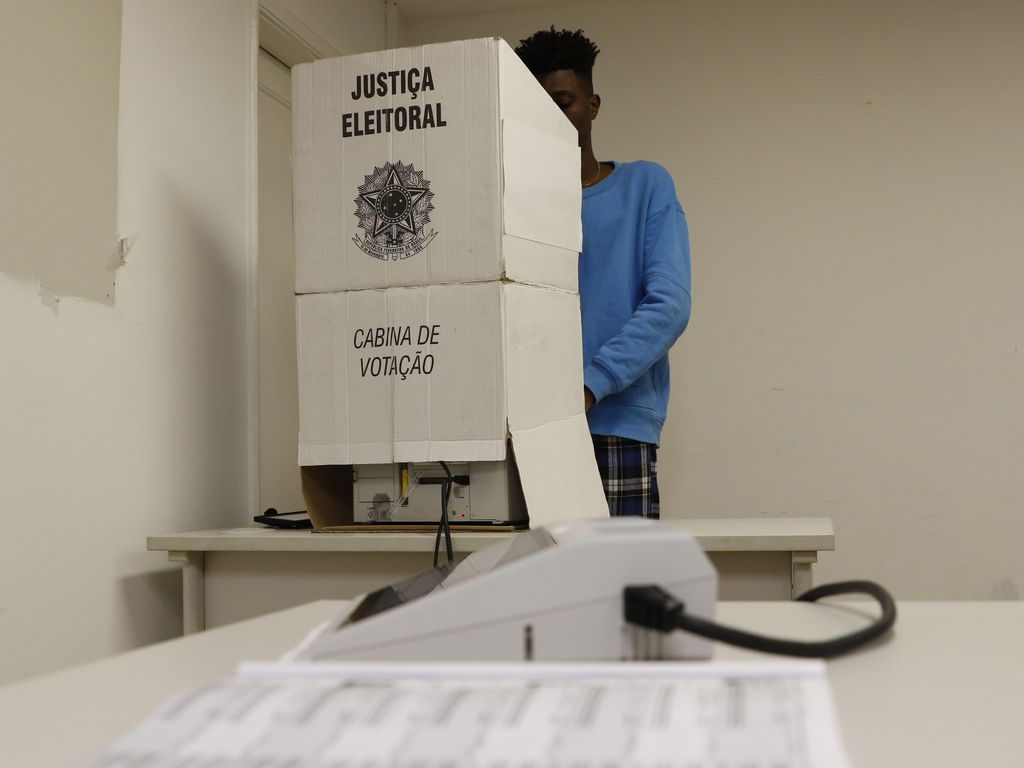 novas-filiacoes-ameacam-ampliar-divisao-na-direita-para-eleicao-em-minas