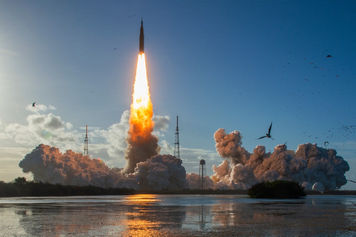 nasa-divulga-primeiras-imagens-da-terra-feitas-pela-missao-artemis-2