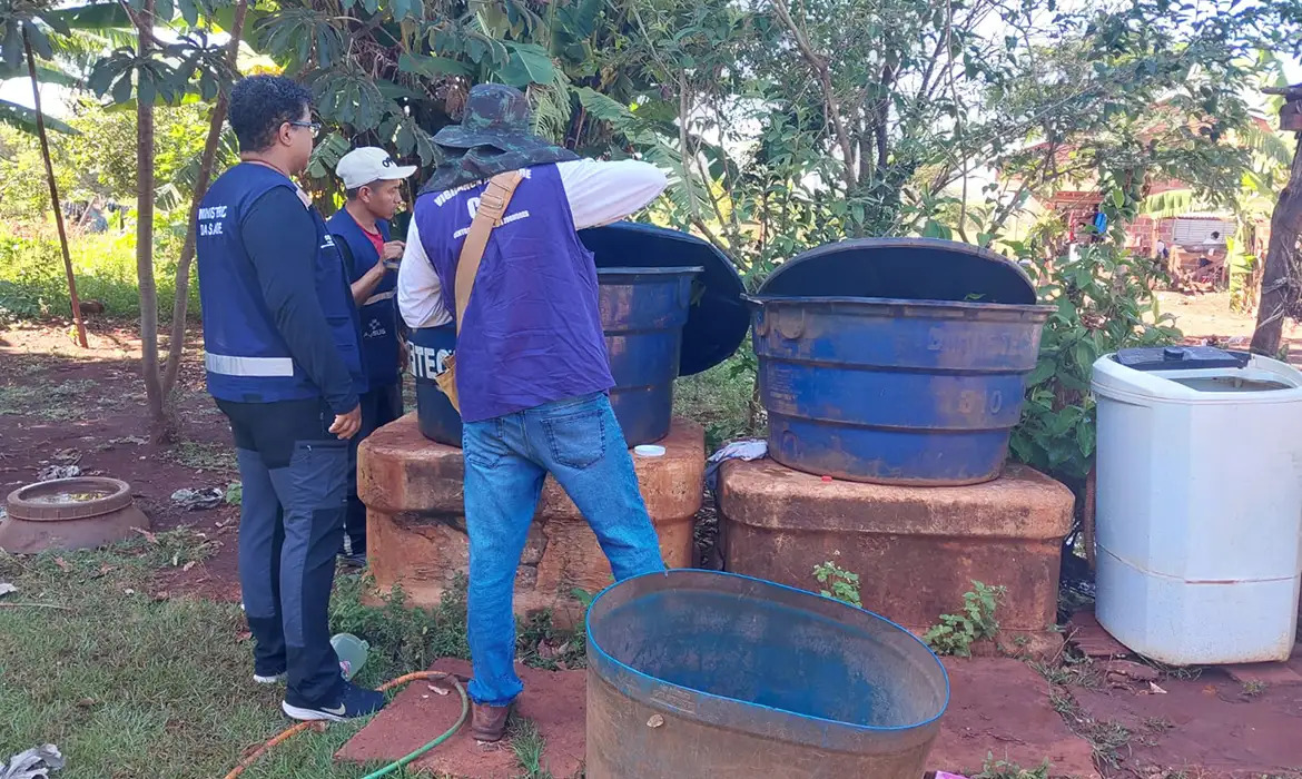 chikungunya:-ministro-classifica-de-critica-situacao-em-dourados