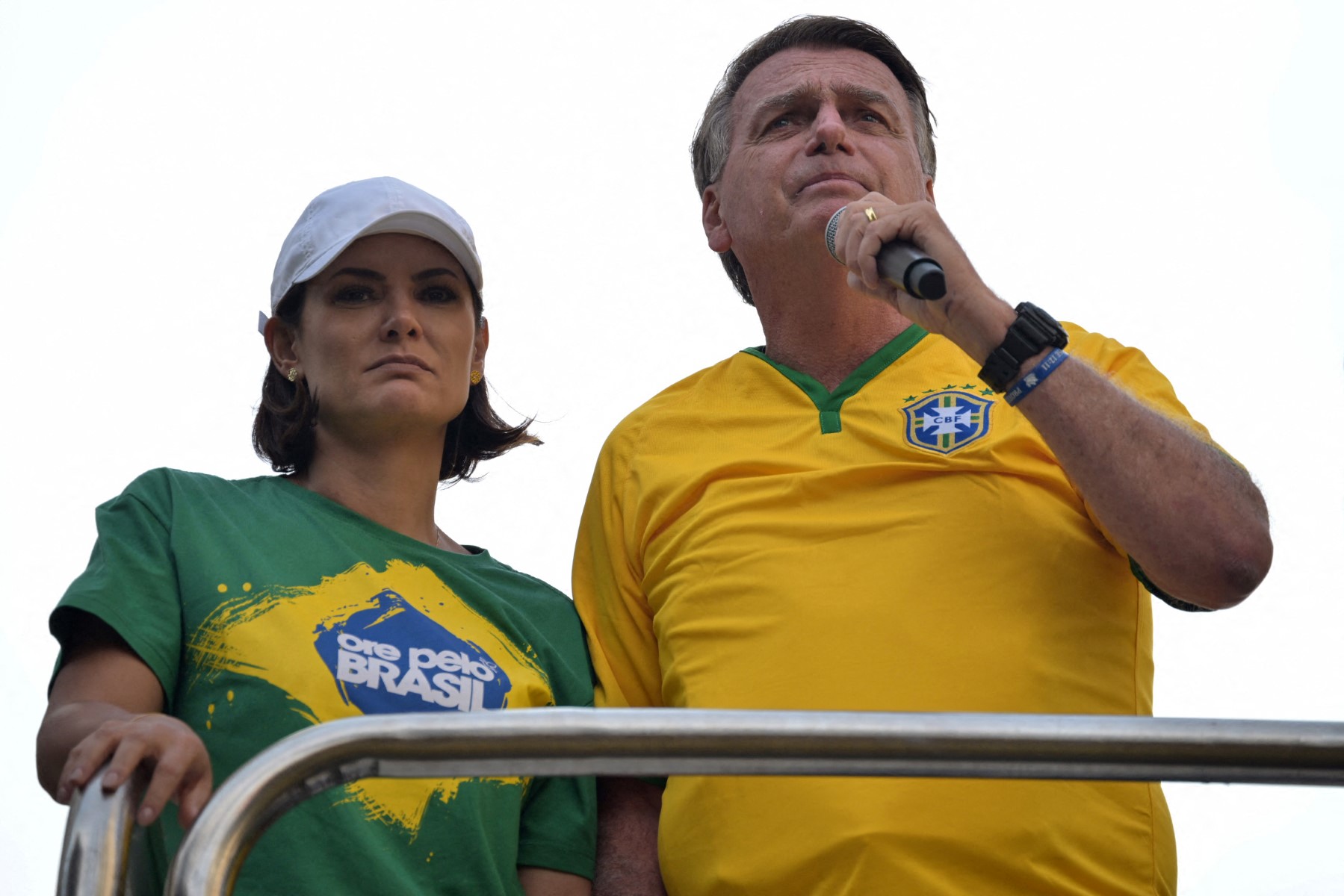 michelle-relata-melhora-de-bolsonaro-durante-prisao-domiciliar-em-brasilia