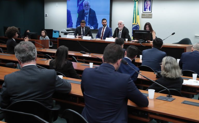comissao-de-saude-debate-retomada-de-producao-nacional-de-medicamentos
