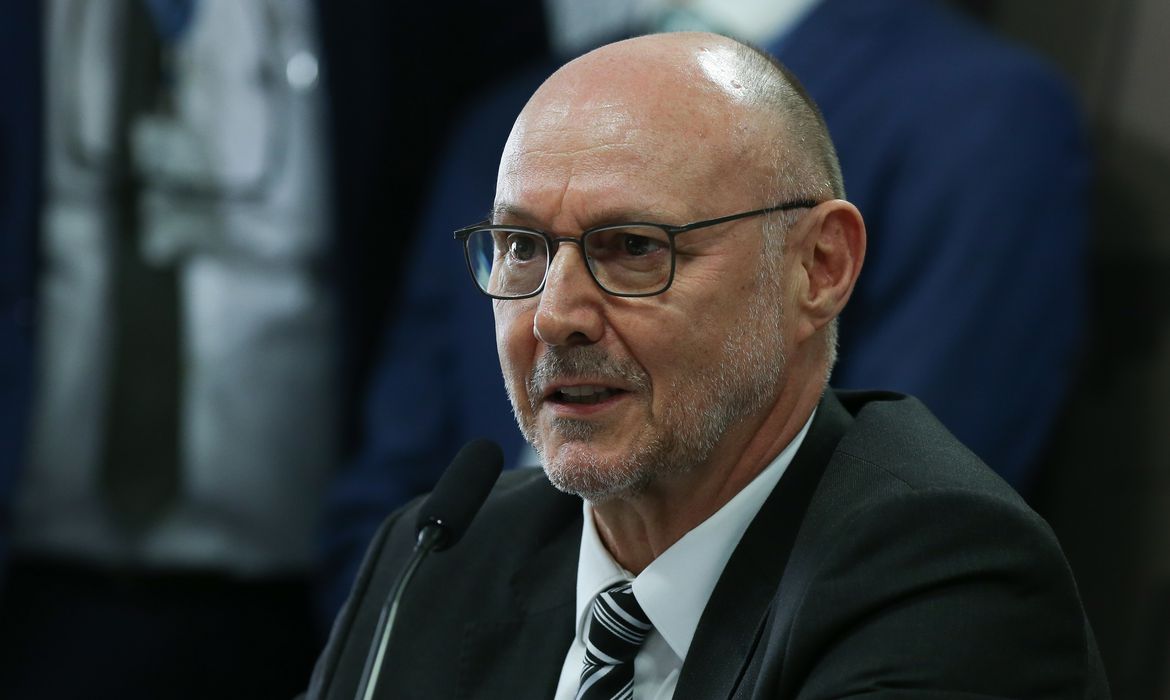 ccai-ouve-diretor-da-abin-em-cenario-de-tensoes-geopoliticas