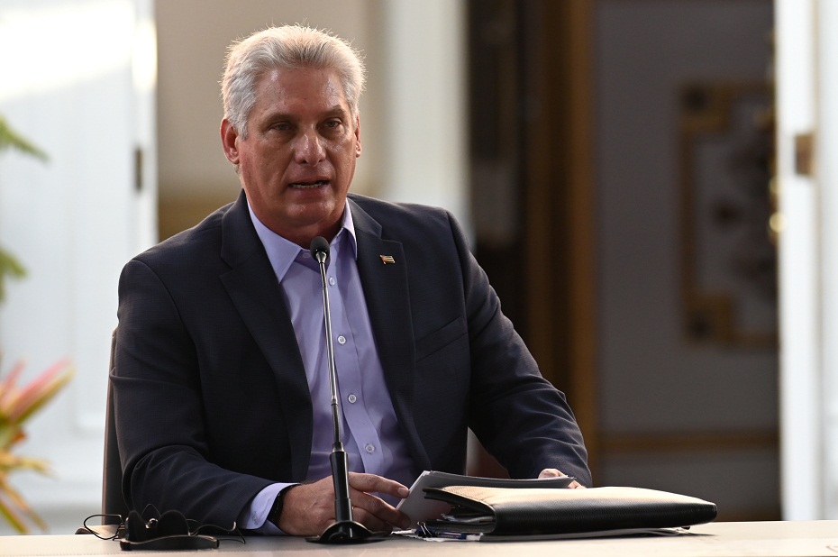 presidente-cubano-diz-que-nao-renunciara-por-pressao-de-washington