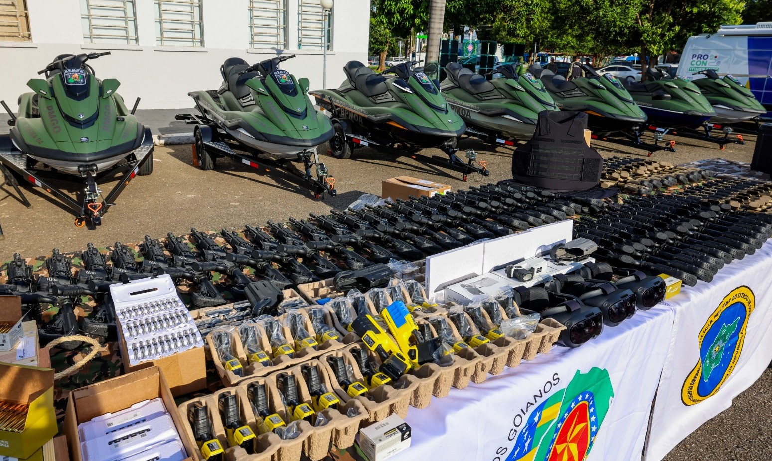 governo-de-goias-entrega-r$-44,8-milhoes-em-equipamentos-as-forcas-de-seguranca