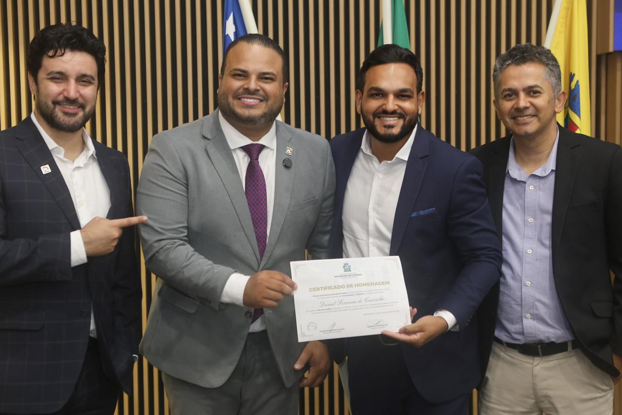 camara-de-aparecida-homenageia-cerca-de-200-jornalistas-em-sessao-solene