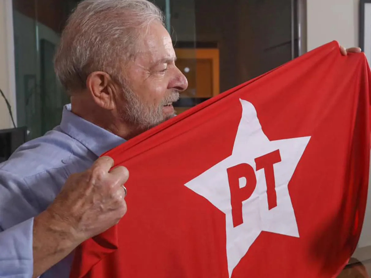 encontrar-uma-lideranca-para-substituir-lula-‘nao-e-simples’,-diz-presidente-do-pt
