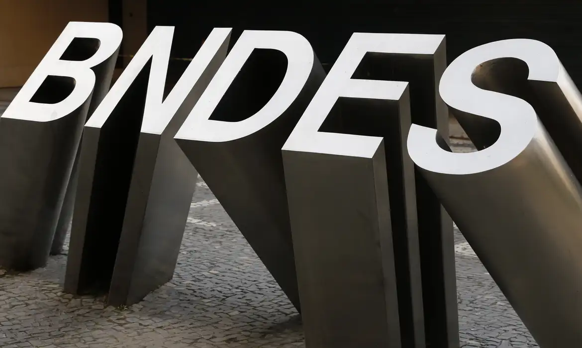 bndes-aprova-r$-279-milhoes-para-plano-de-inovacao-na-embraer
