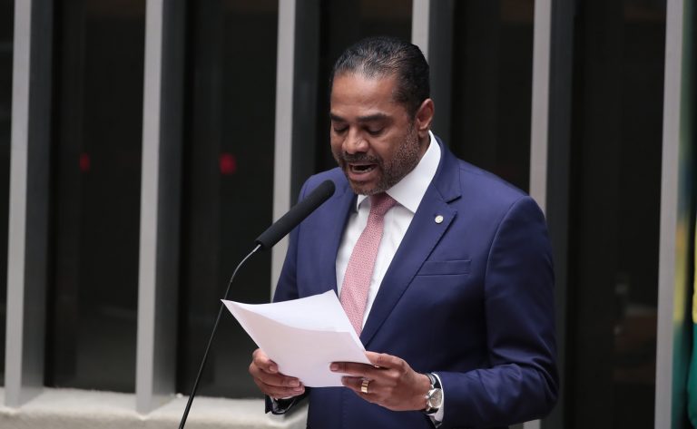 camara-aprova-suspensao-de-norma-para-importacao-de-cacau-da-costa-do-marfim