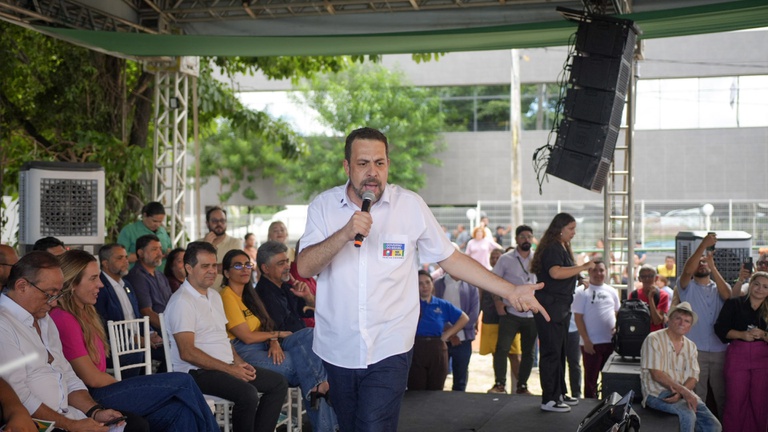 boulos-destaca-servicos-publicos-sem-burocracia-em-feira-de-fortaleza