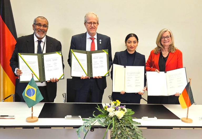 brasil-e-alemanha-assinam-acordo-para-aporte-de-ate-500-milhoes-de-euros-ao-fundo-clima