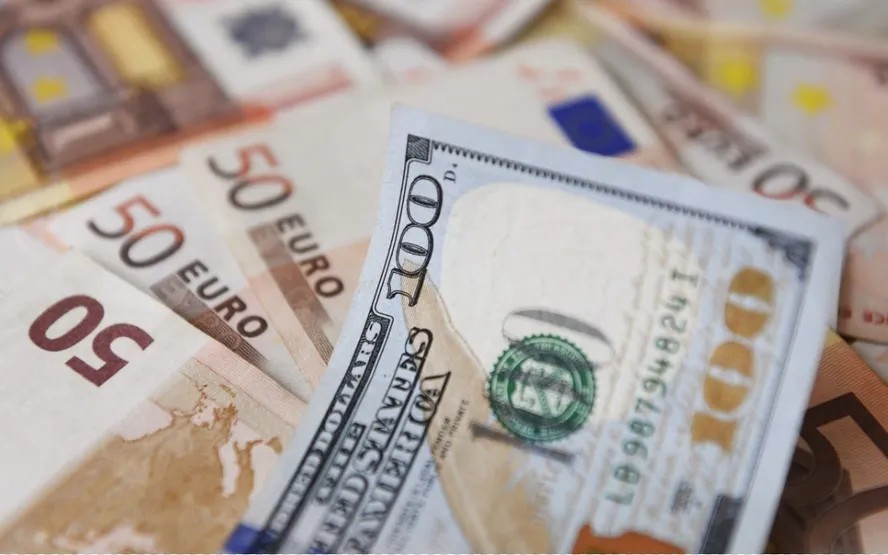 dolar-fica-perto-da-estabilidade-apos-trump-prorrogar-cessar-fogo-com-ira