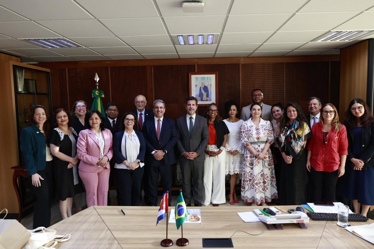 mec-reforca-cooperacao-educacional-com-cuba-em-reuniao-ministerial